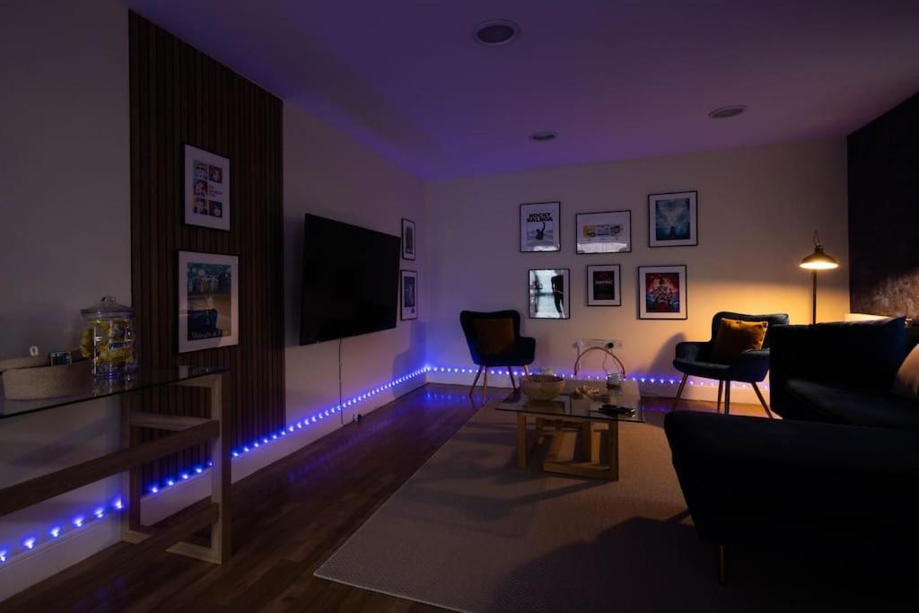 The Wellness Lodge- Gym, Table Tennis, Cinema, Parking And More! Бат Екстер'єр фото