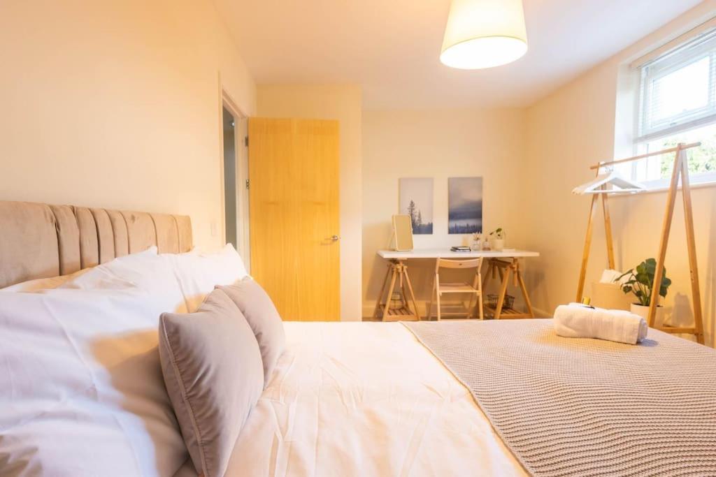 The Wellness Lodge- Gym, Table Tennis, Cinema, Parking And More! Бат Екстер'єр фото